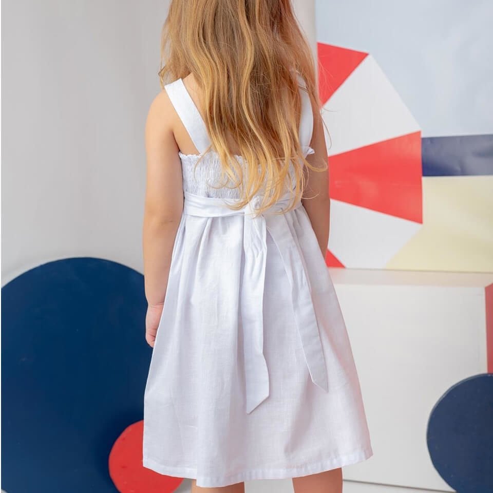 Beyaz Askılı Midi Elbise | Kız Çocuklara Özel Cepli, Şık ve Rahat Model