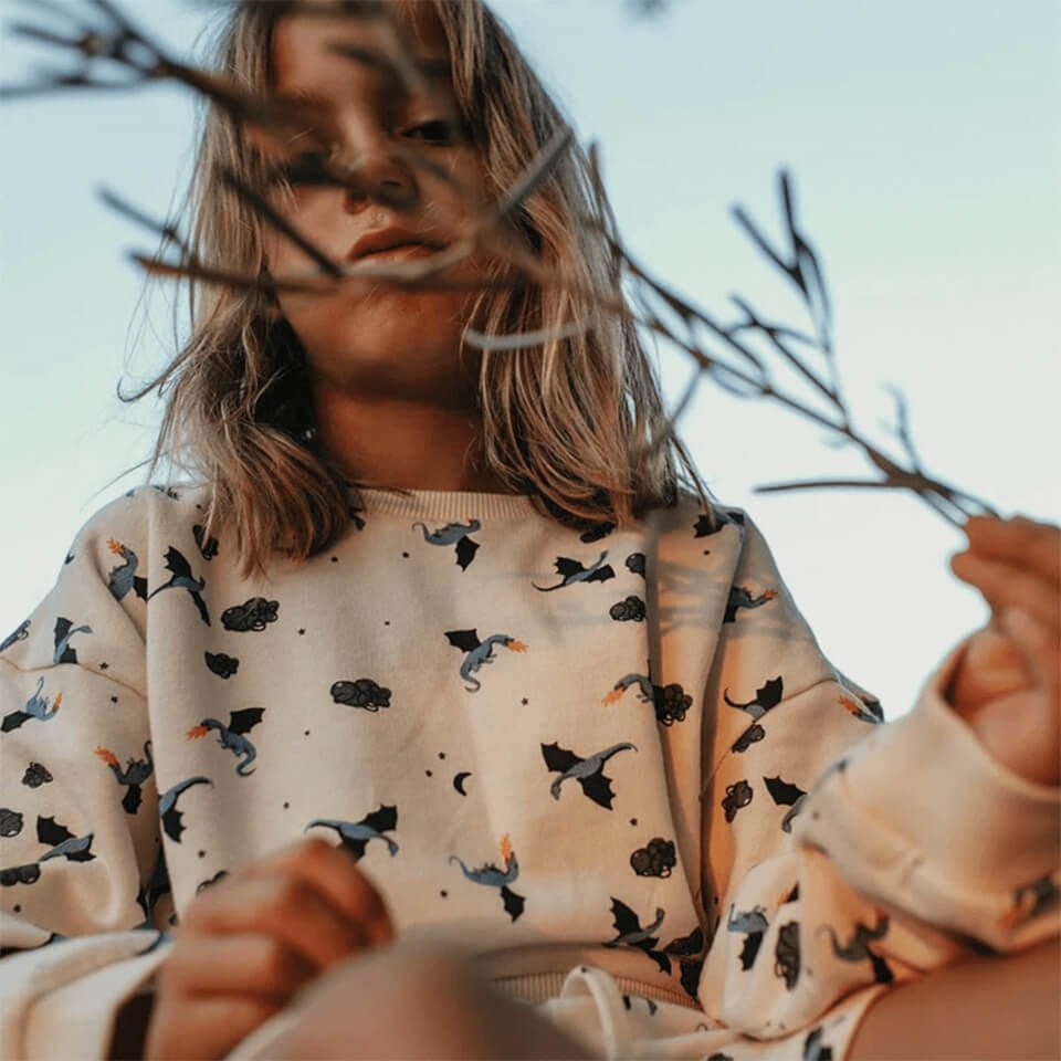 Kız Çocuklar İçin Ejderha Motifli Sweatshirt | Konforlu ve Dayanıklı Model