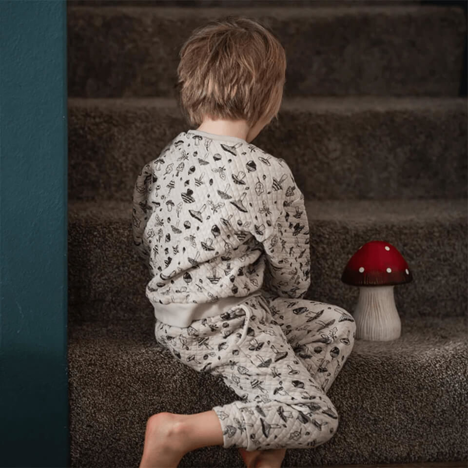 Sonbahar Mantarları Desenli Kapitone Sweatshirt – Gri | Rahat ve Şık Tasarım