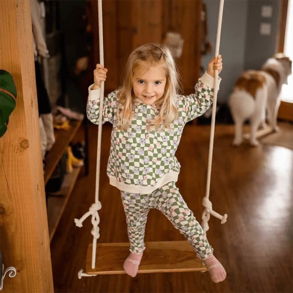 Yeşil Grafik Çiçek Desenli Sweatshirt ve Tayt | Modern ve Konforlu Set