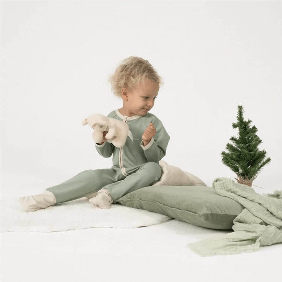 1.0 TOG Sage Zee-Suit Uyku Tulumu – Yeşil | Konforlu ve Özel Kumaşlı Bebek Tulumu