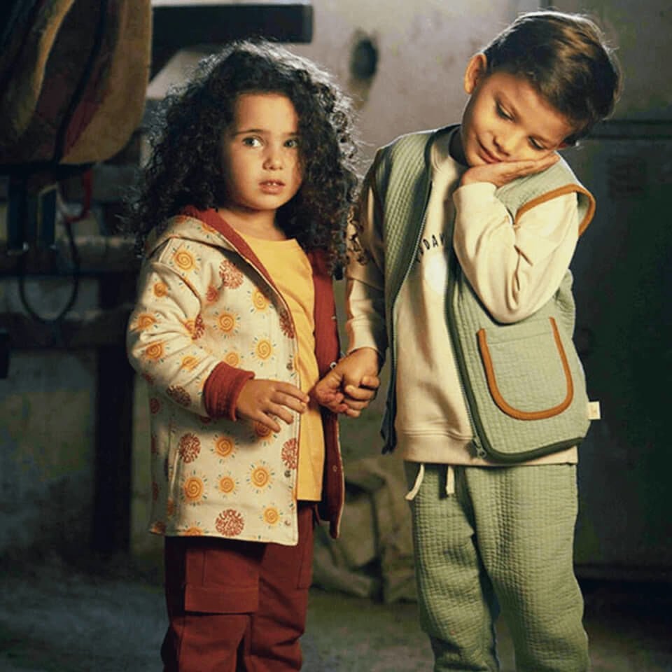 Kontrast Biyeli Kapitone Yelek – Mint | Modern ve Şık Tasarım