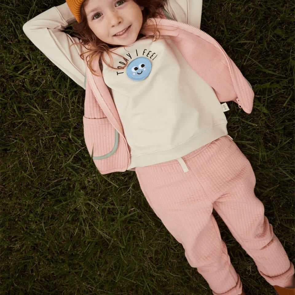 Kapitone Pantolon – Somon | Modern ve Rahat Günlük Tasarım