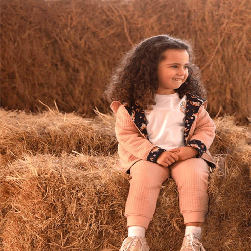 Kapitone Pantolon – Somon | Modern ve Rahat Günlük Tasarım