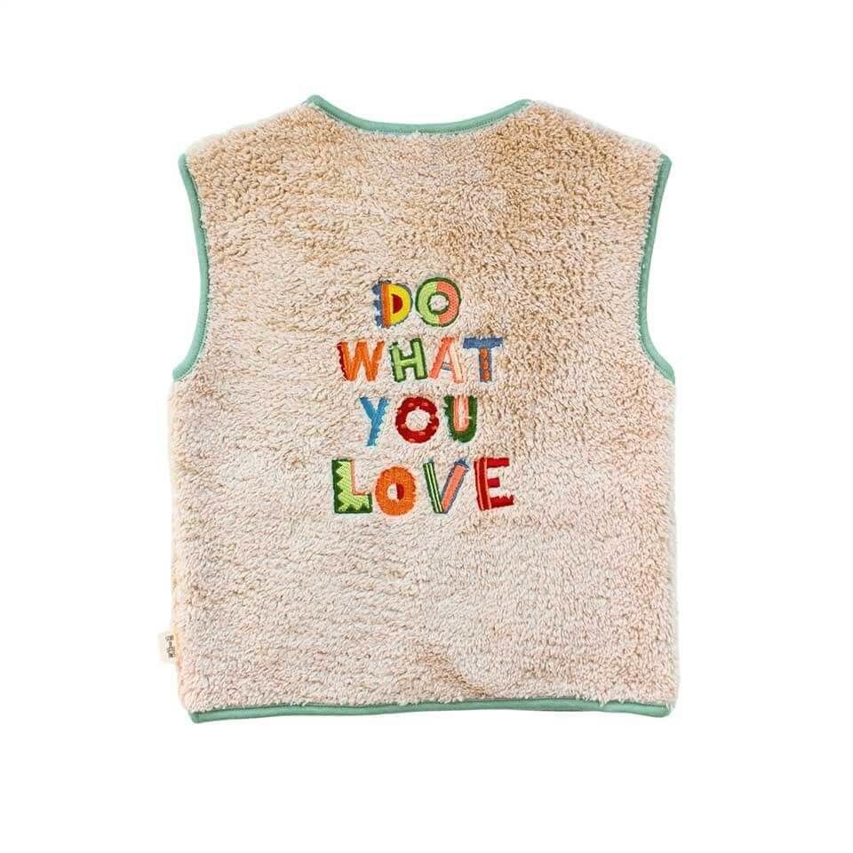 Bej Renk Peluş Yelek | Slogan Nakış Detaylı, Rahat ve Modern Model