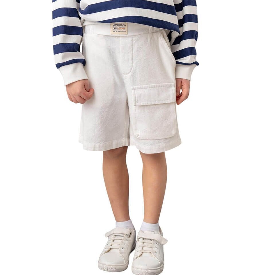 Beyaz Kargo Cepli Erkek Çocuk Şort | Yazlık Konforlu Tasarım | Günlük Kullanım