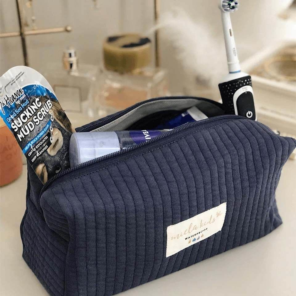 Su Geçirmez Astarlı Bakım ve Makyaj Çantası | Dayanıklı ve Fonksiyonel Tasarım