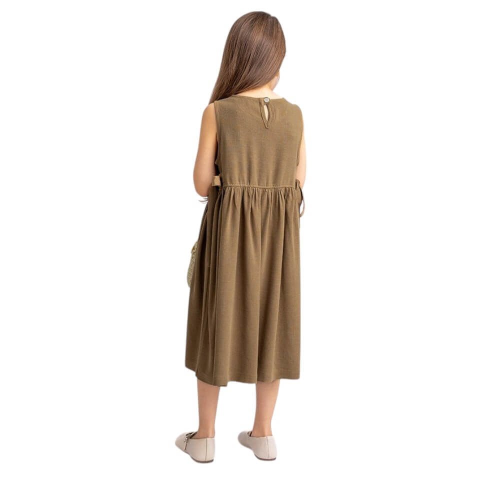 Önü Nakışlı Yandan Bağlamalı Keten Elbise – Karamel | Zarif ve Doğal Tasarım