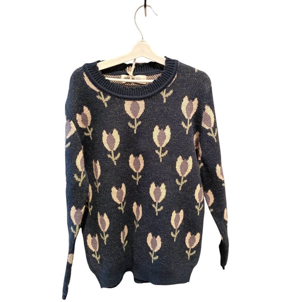 Jakarlı Kazak – Tulip Desenli Lacivert | Şık ve Rahat Günlük Kullanım