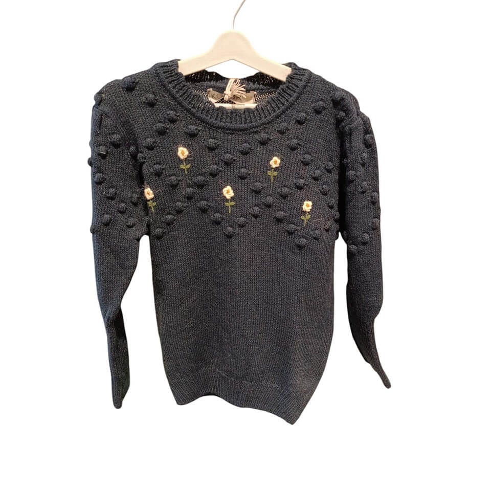 Lale El İşi Nakışlı Kazak – Lacivert | Zarif ve Rahat Tasarım